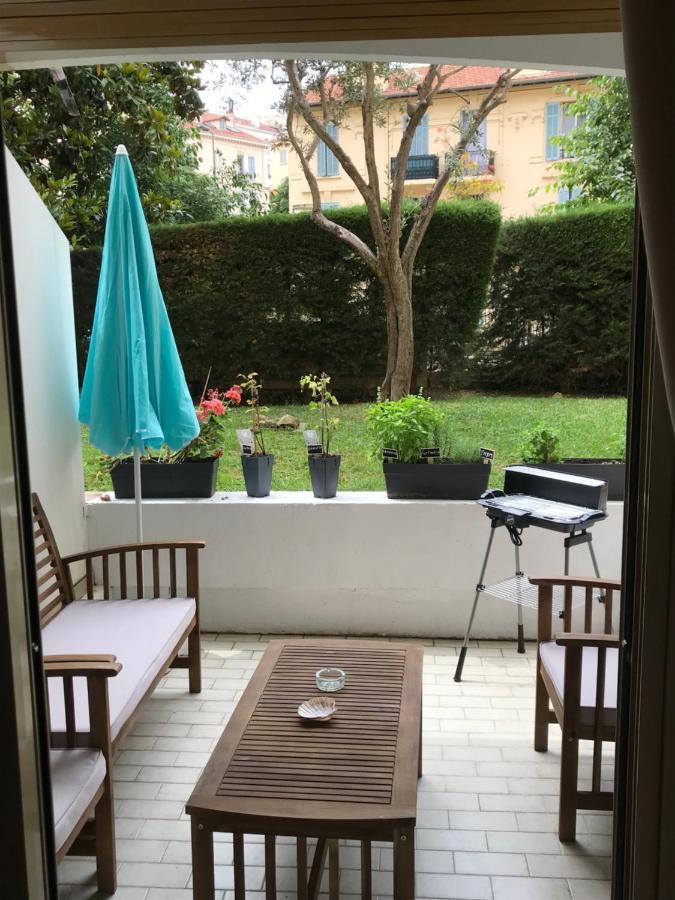 Superbe Studio Terrasse Centre Ville Et Plages A Pieds Cannes Exterior foto