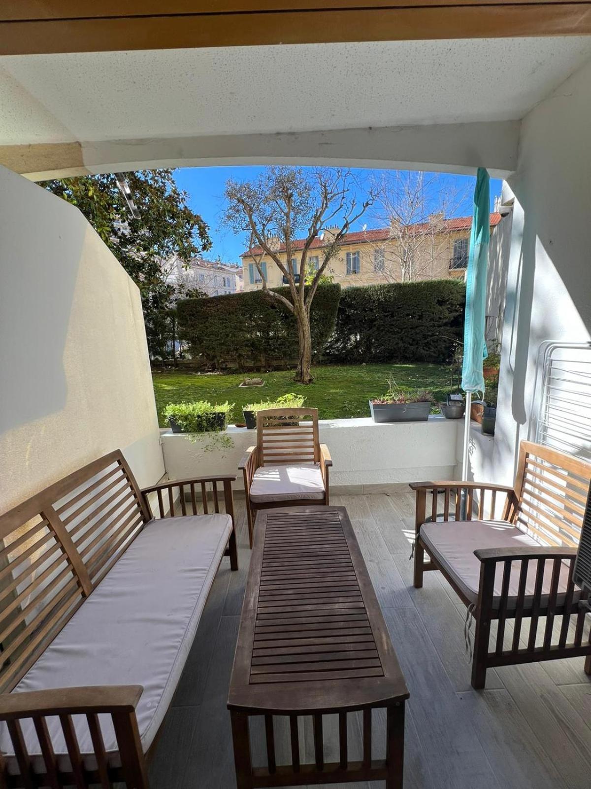 Superbe Studio Terrasse Centre Ville Et Plages A Pieds Cannes Exterior foto